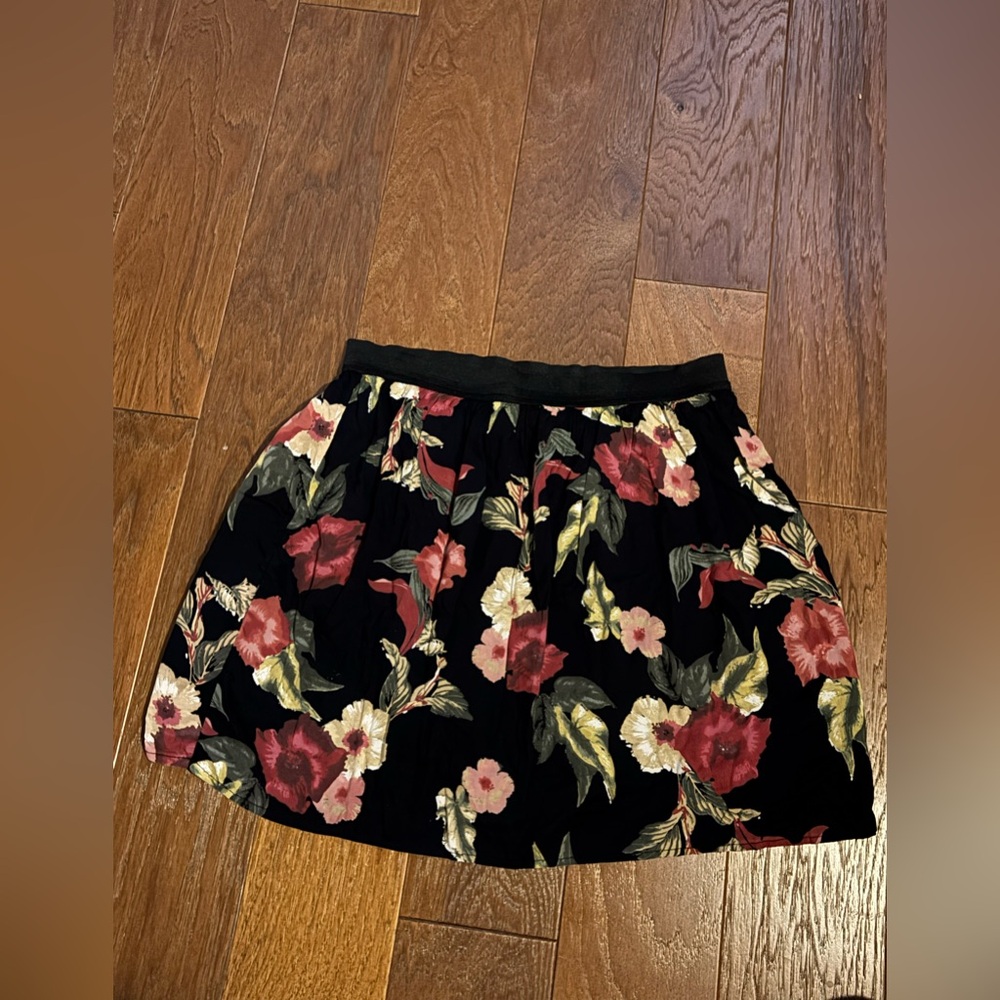 Hollister floral skirt